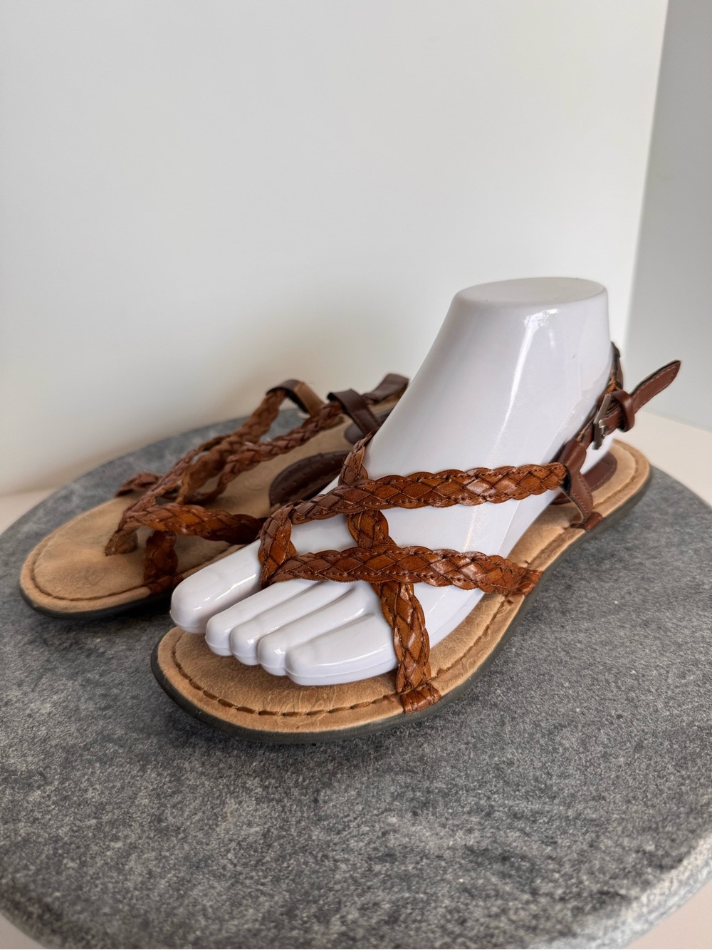 Born Leather Brown Braided Leather Strap Sandals Shoes 6